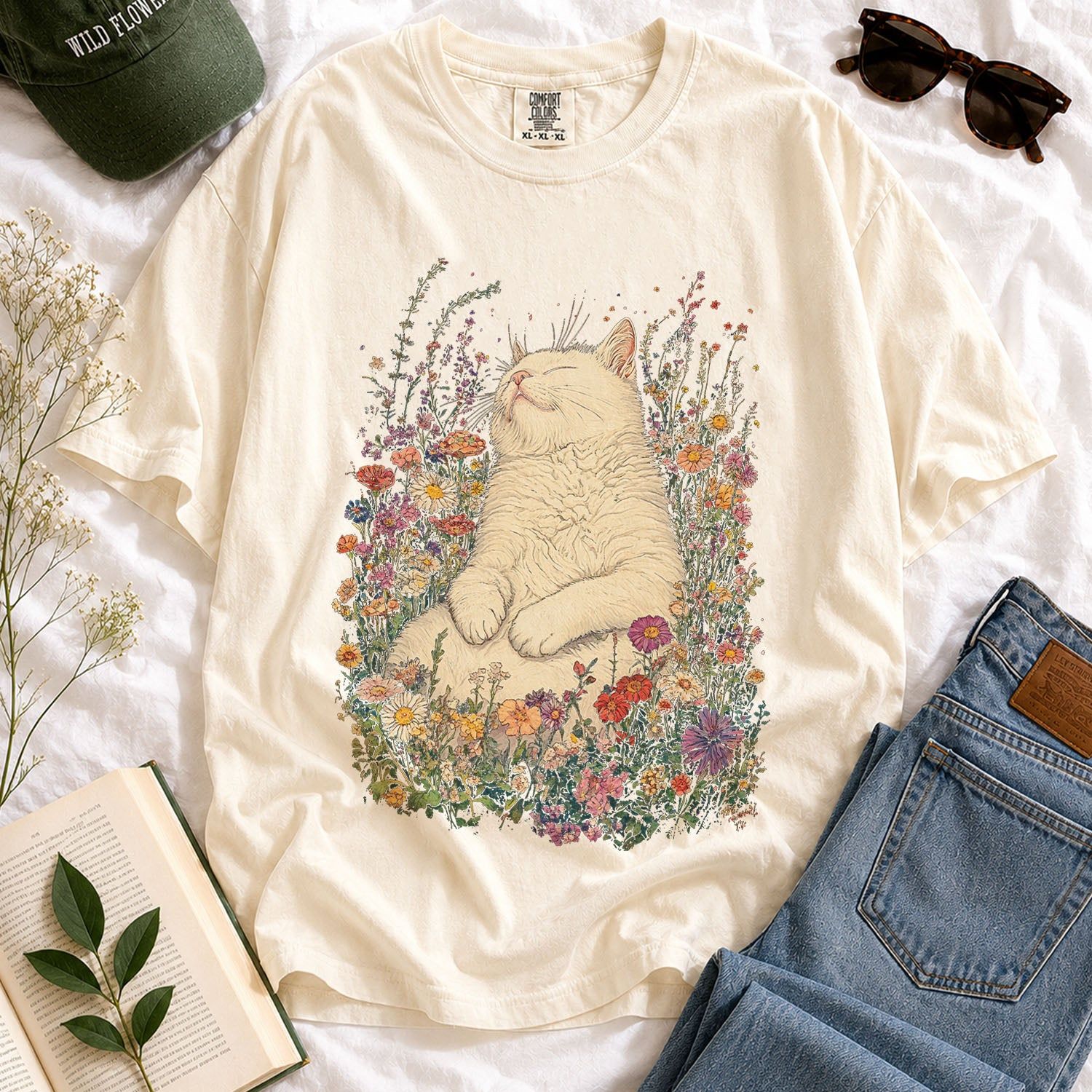 Sleeping Cat Flower T-shirt