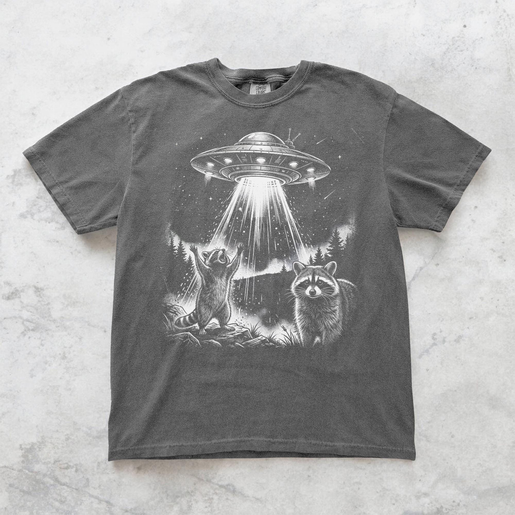 Raccoon Alien Invasion T-shirt, Comfort Colors UFO Graphic Tee, Funny Witchy Cottagecore Animal Womens Top, Retro Bootleg Vintage Shirt