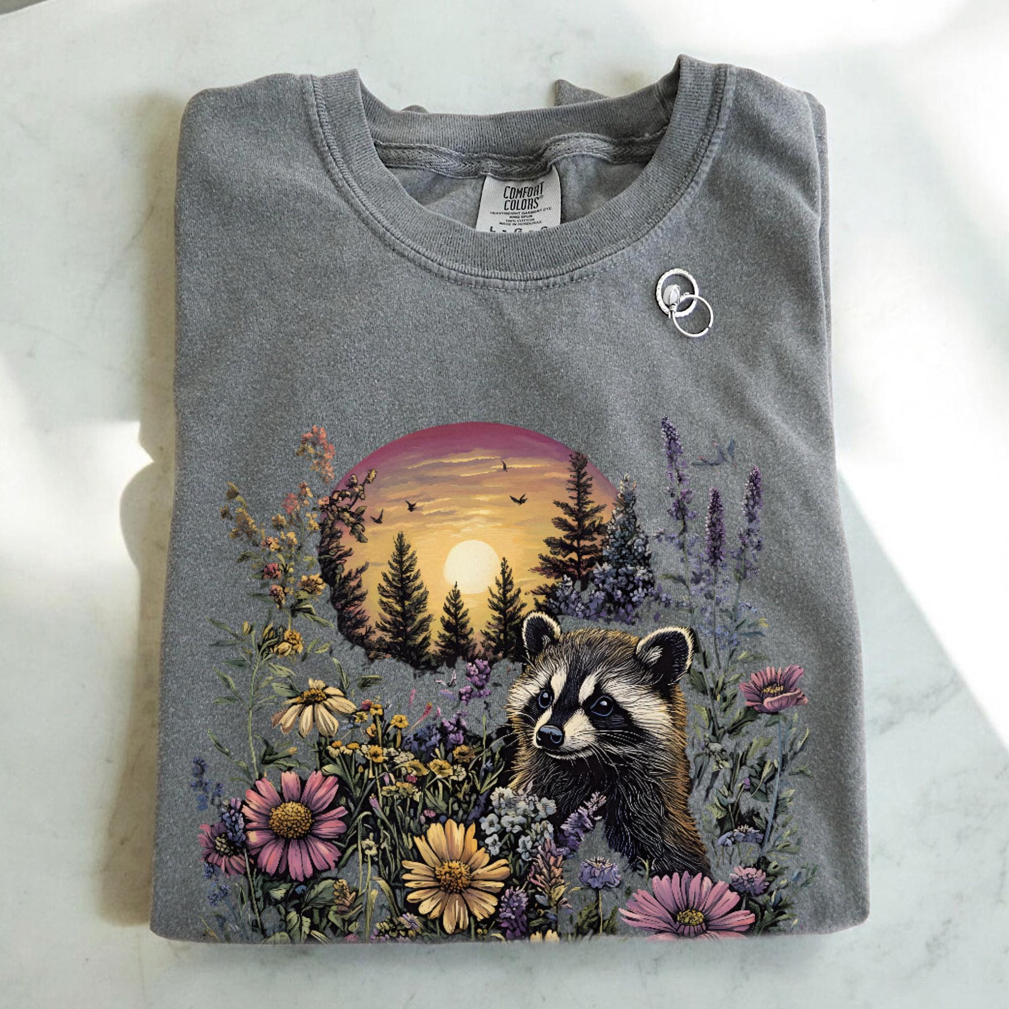 Raccoon Wildflower T-shirt, Comfort Colors Cottagecore Graphic Tee, Gothic Forest Floral Botanical Witchy Animal Womens Top