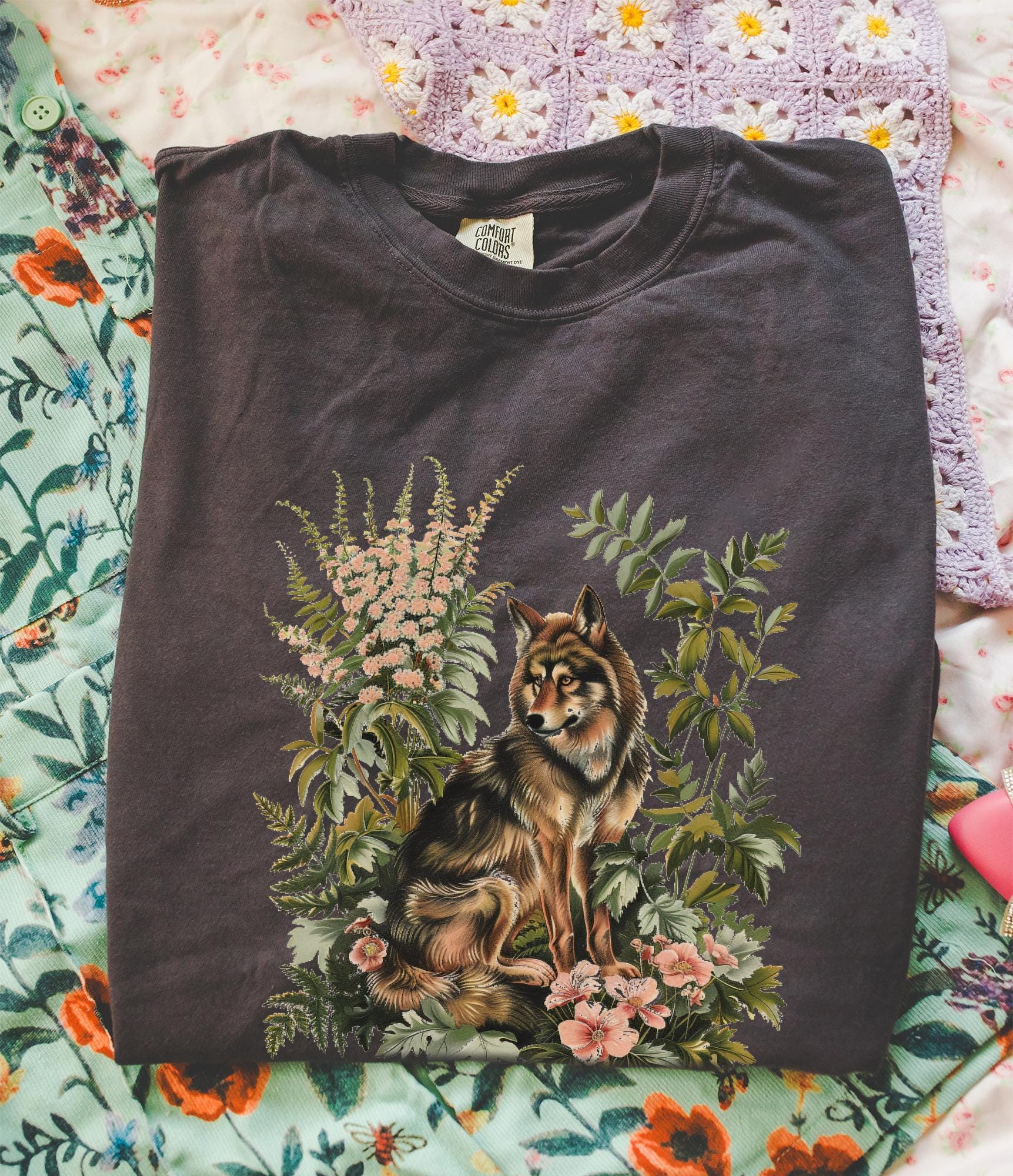 Botanical Wolf Wildflower T-shirt, Comfort Colors Bohemian Graphic Tee, Botanical Animal Womens Top
