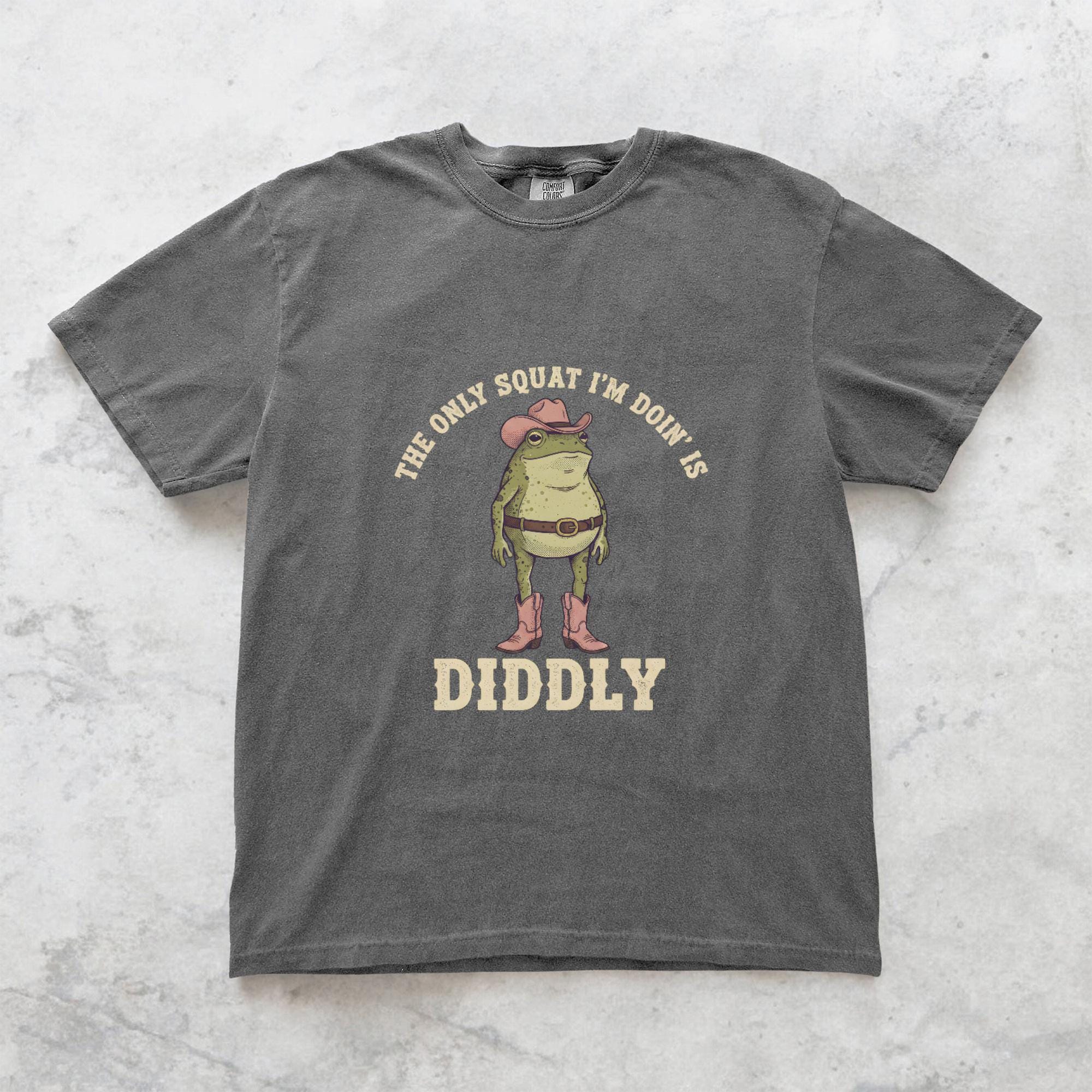 Doing Diddly Squat Frog T-shirt, Comfort Colors Cottagecore Graphic Tee, Cowboy Frog, Funny Animal Womens Top