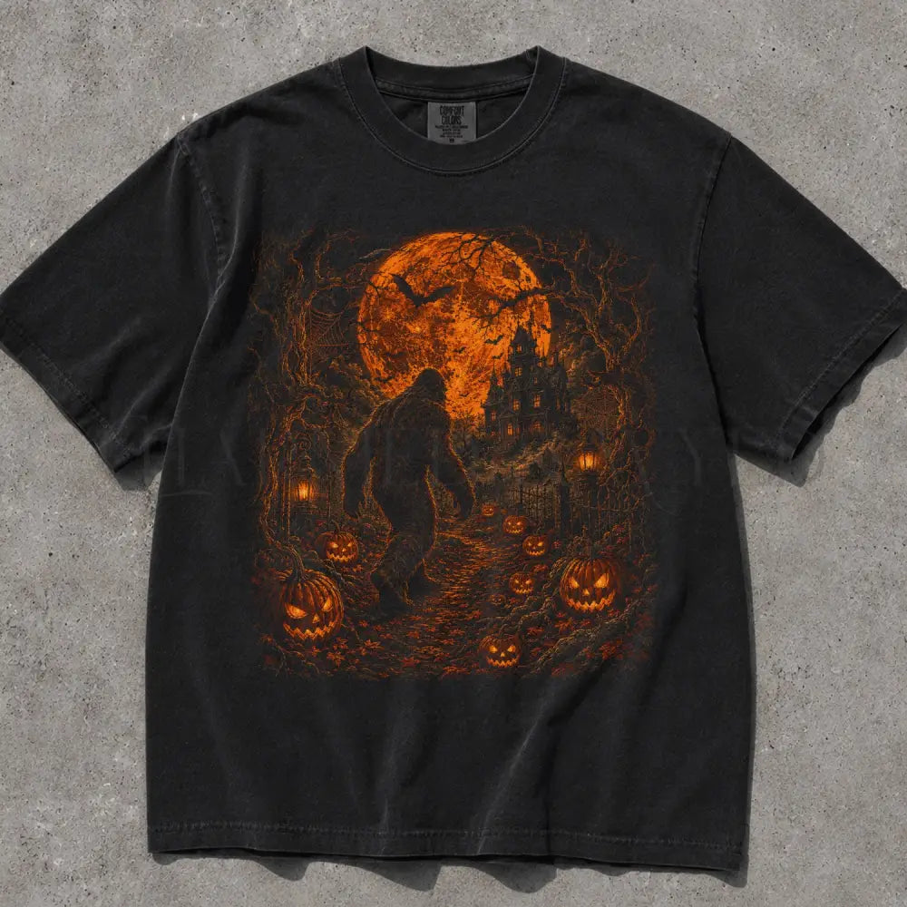 Bigfoot Halloween Comfort Colors T-Shirt - Black / S - T-Shirt