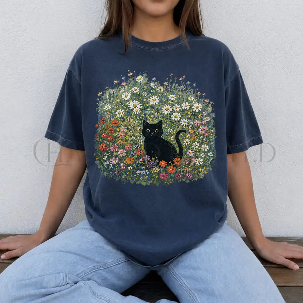 Black Cat Wildflower T-Shirt - Navy / S - T-Shirt