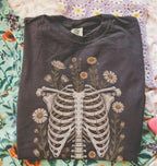 Blooming Bones Skeleton T-Shirt - Pepper / S - T-Shirt