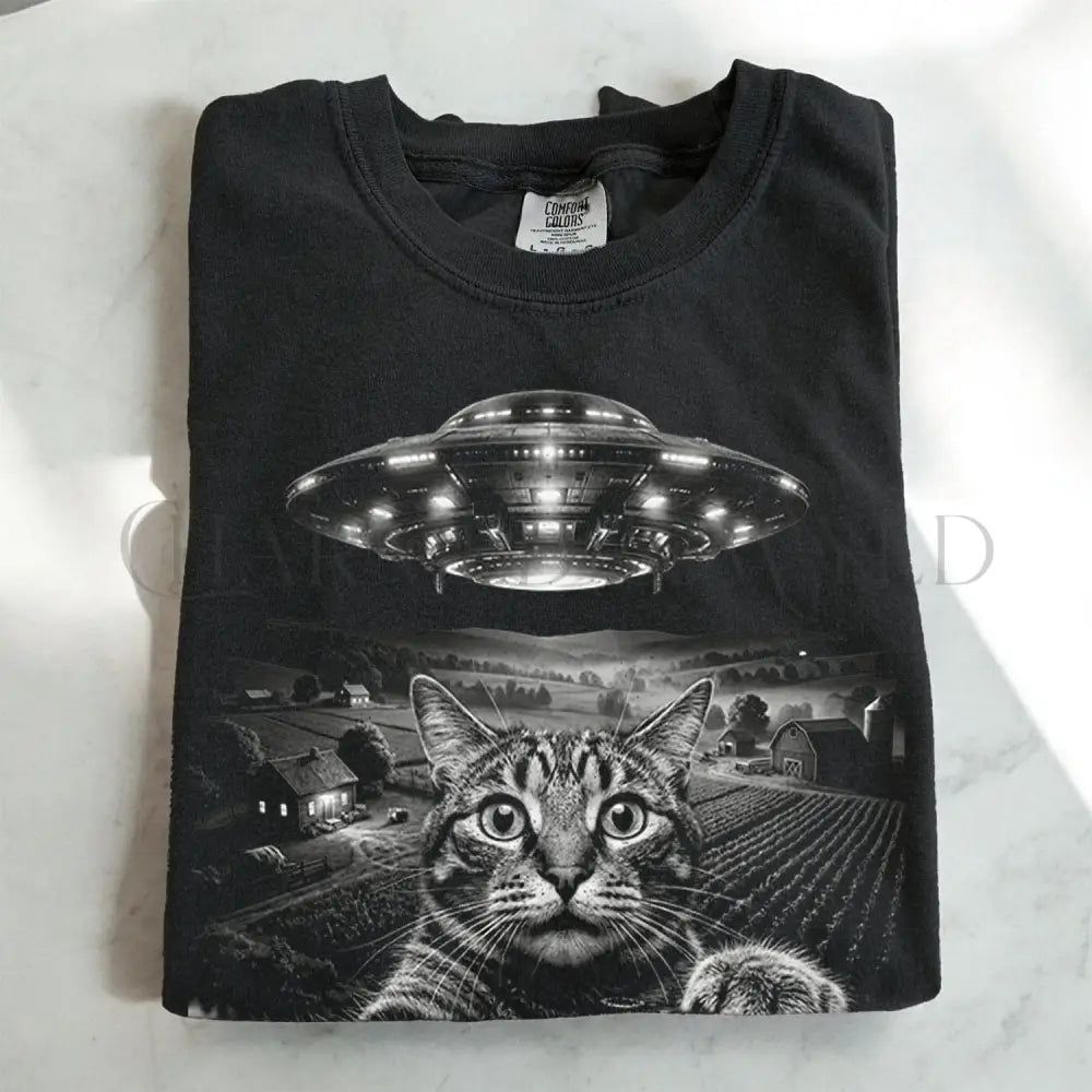 Cat UFO Graphic T-Shirt - Charmed and Wyld