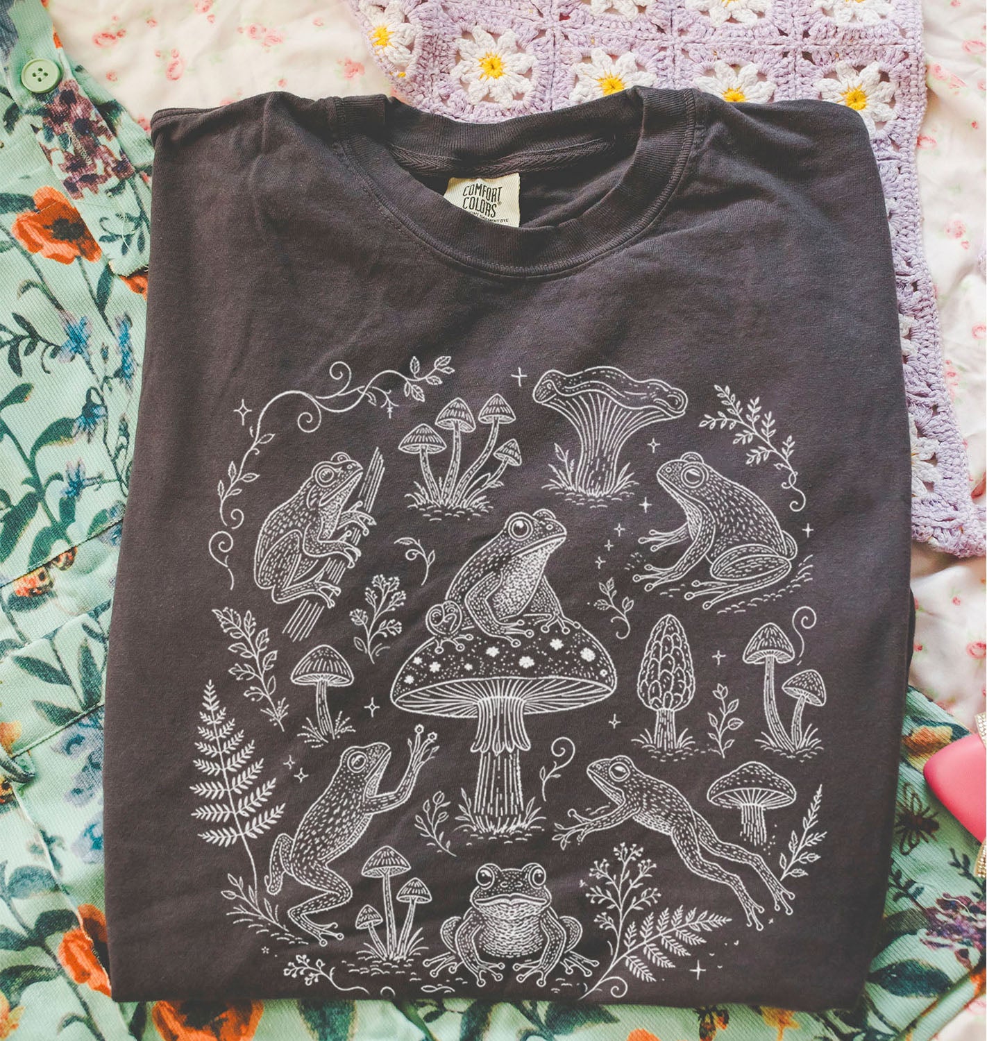 Cottagecore Frog T-Shirt