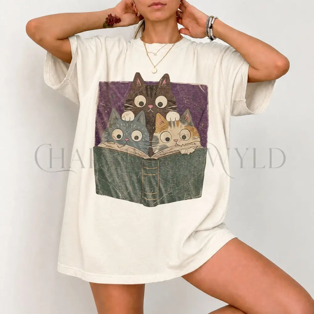 Curious Reading Cats Comfort Colors T-Shirt - T-Shirt