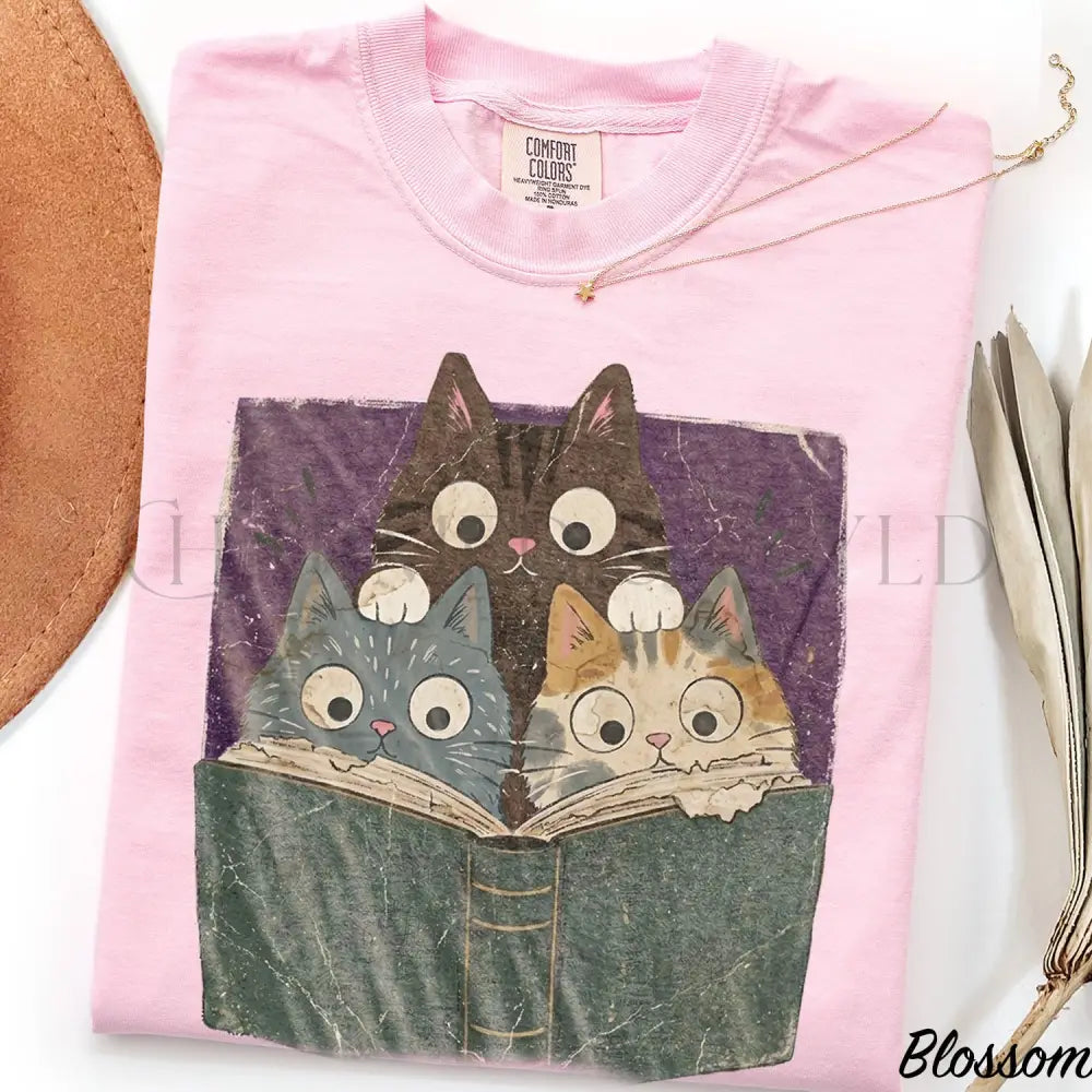 Curious Reading Cats Comfort Colors T-Shirt - Blossom / S - T-Shirt