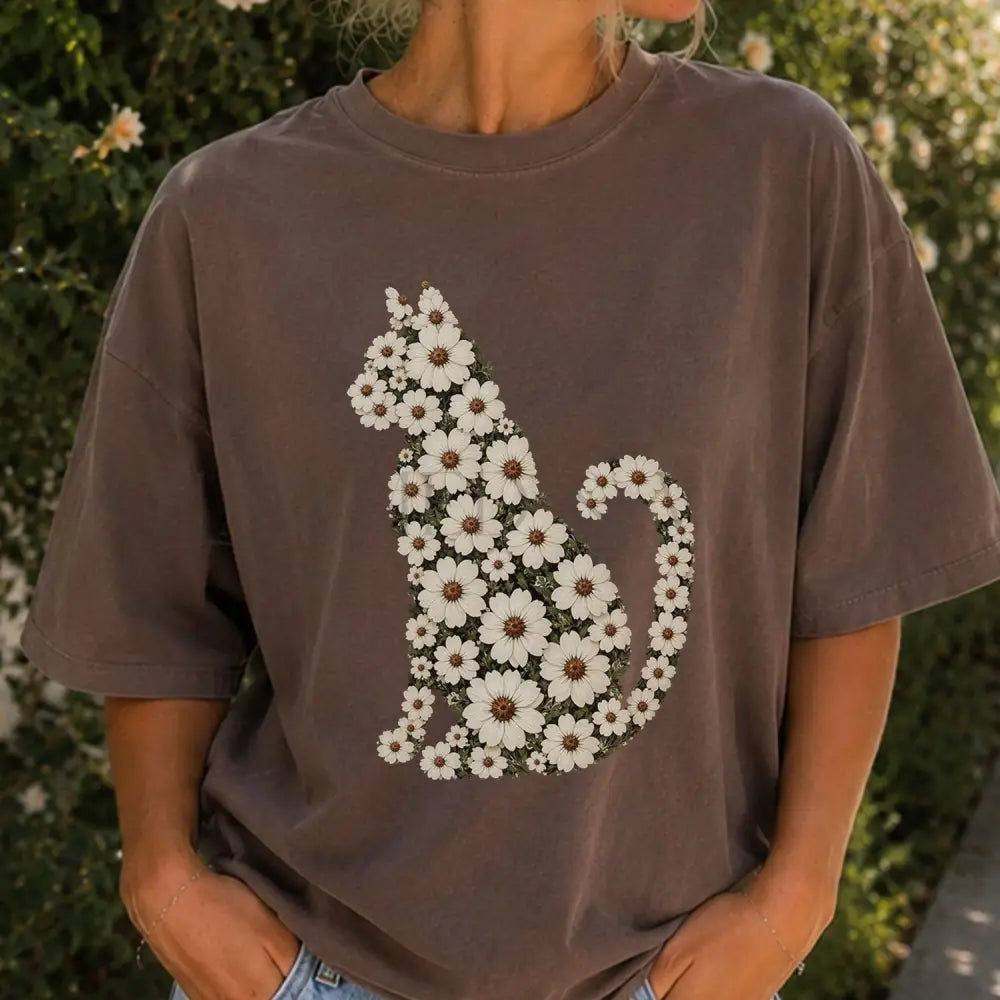 Daisy Cat Floral Graphic T-Shirt - T-Shirt