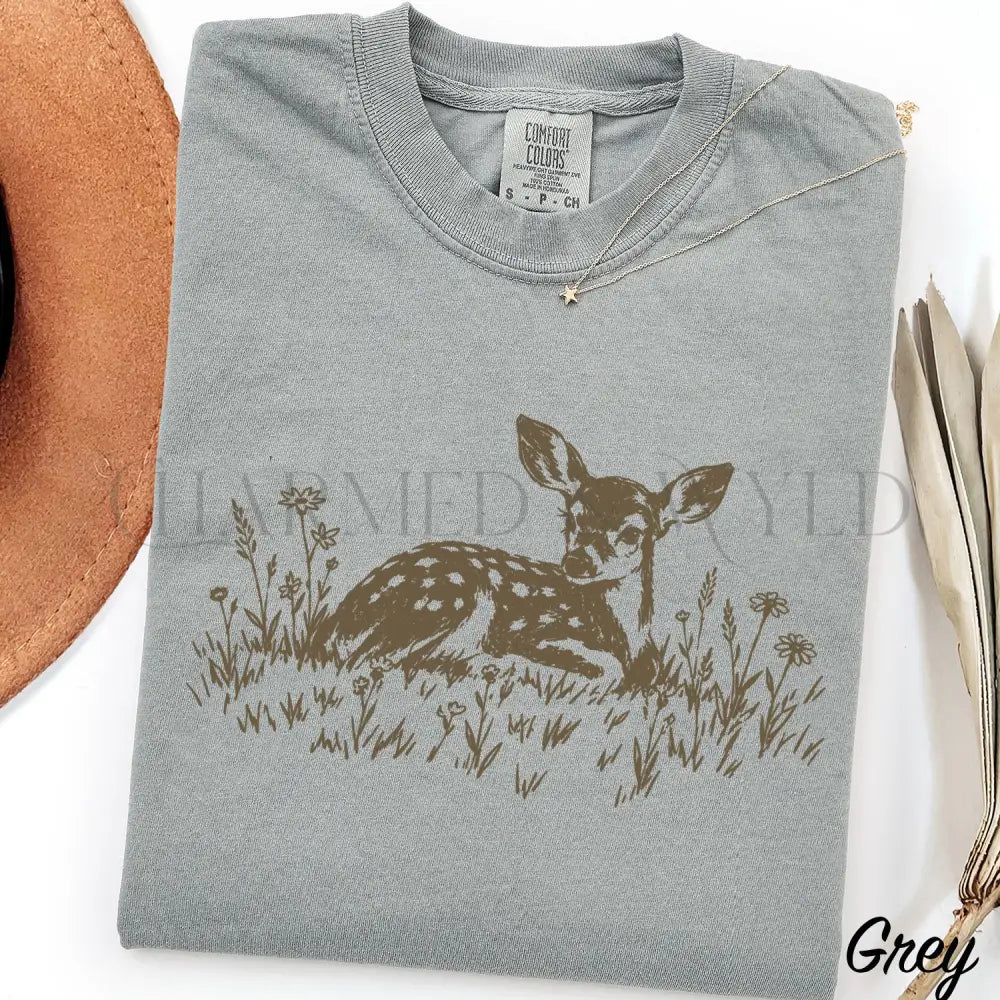 Daisy Deer Comfort Colors Shirt - Grey / S - T-Shirt