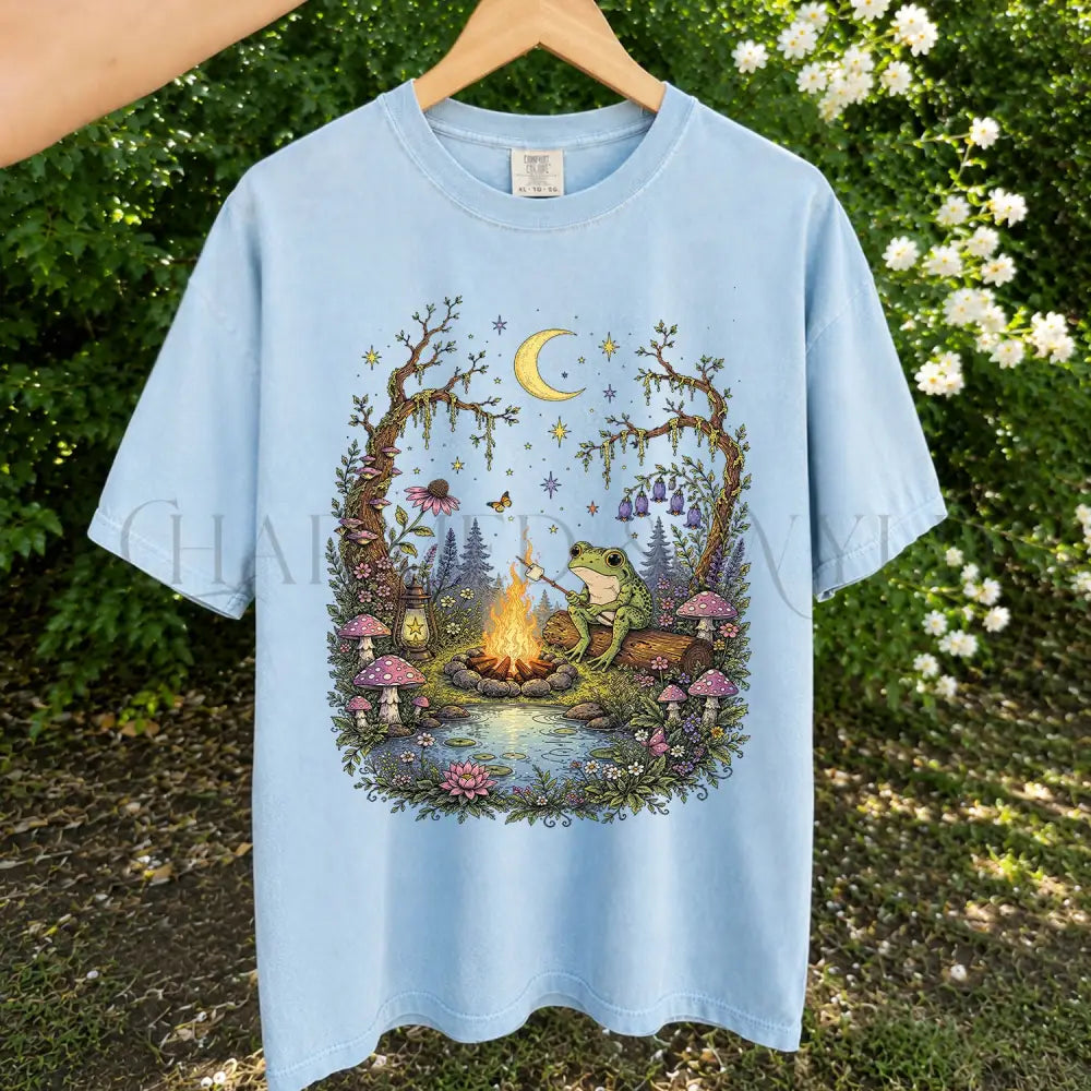 Frog by the Campfire T-Shirt - Chambray / S - T-Shirt