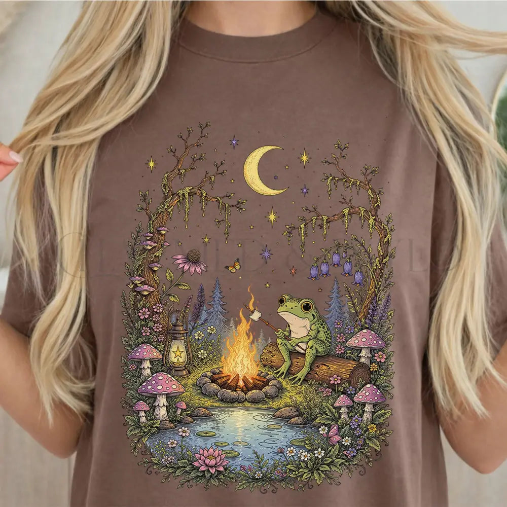 Frog by the Campfire T-Shirt - Espresso / S - T-Shirt