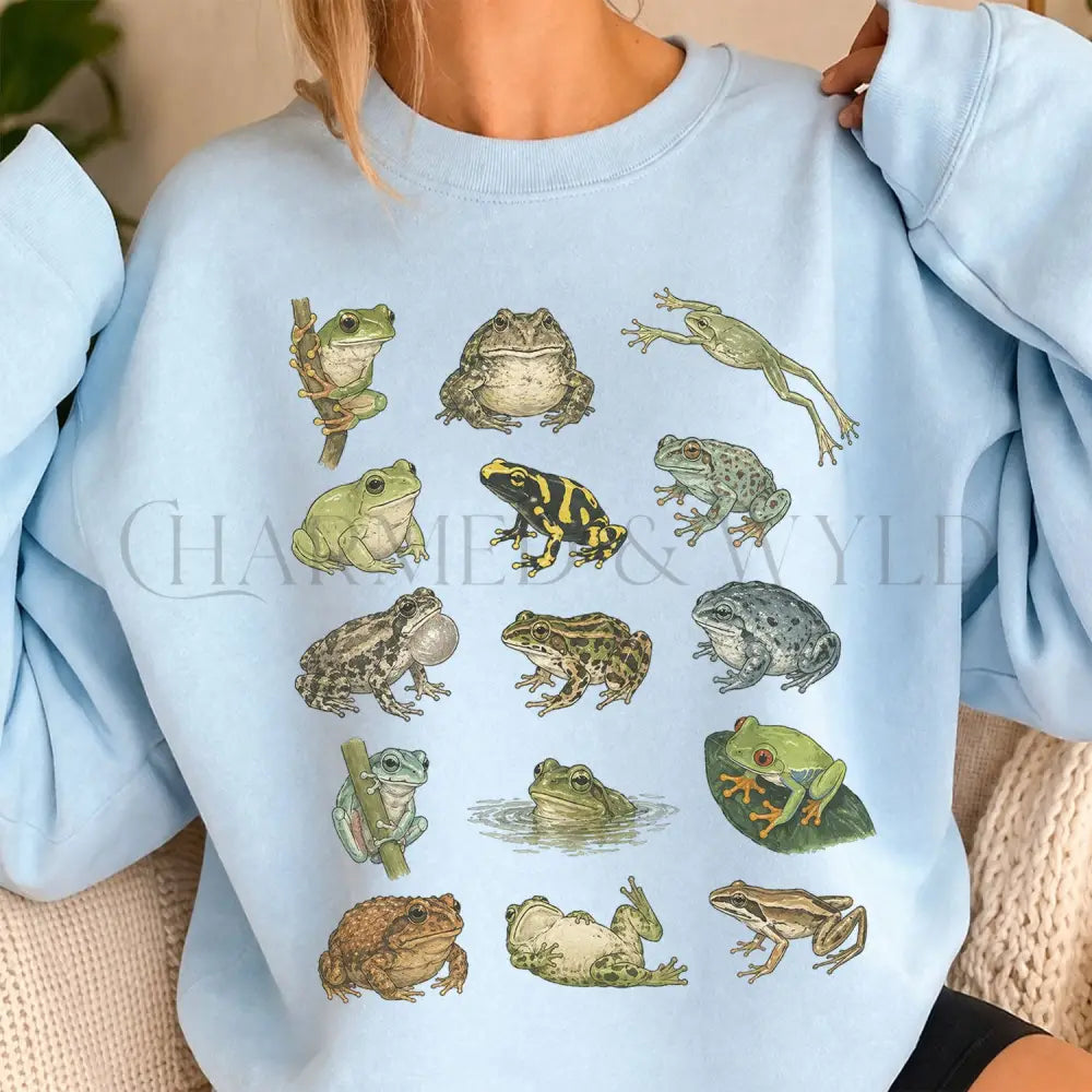 Frog Species Graphic Sweatshirt - Light Blue / S - Sweatshirt