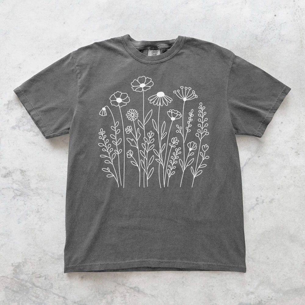 Minimal Wildflower Line Art T-Shirt