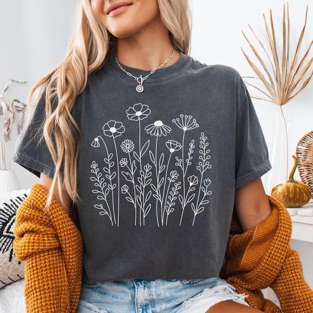 Minimal Wildflower Line Art T-Shirt - Charmed and Wyld