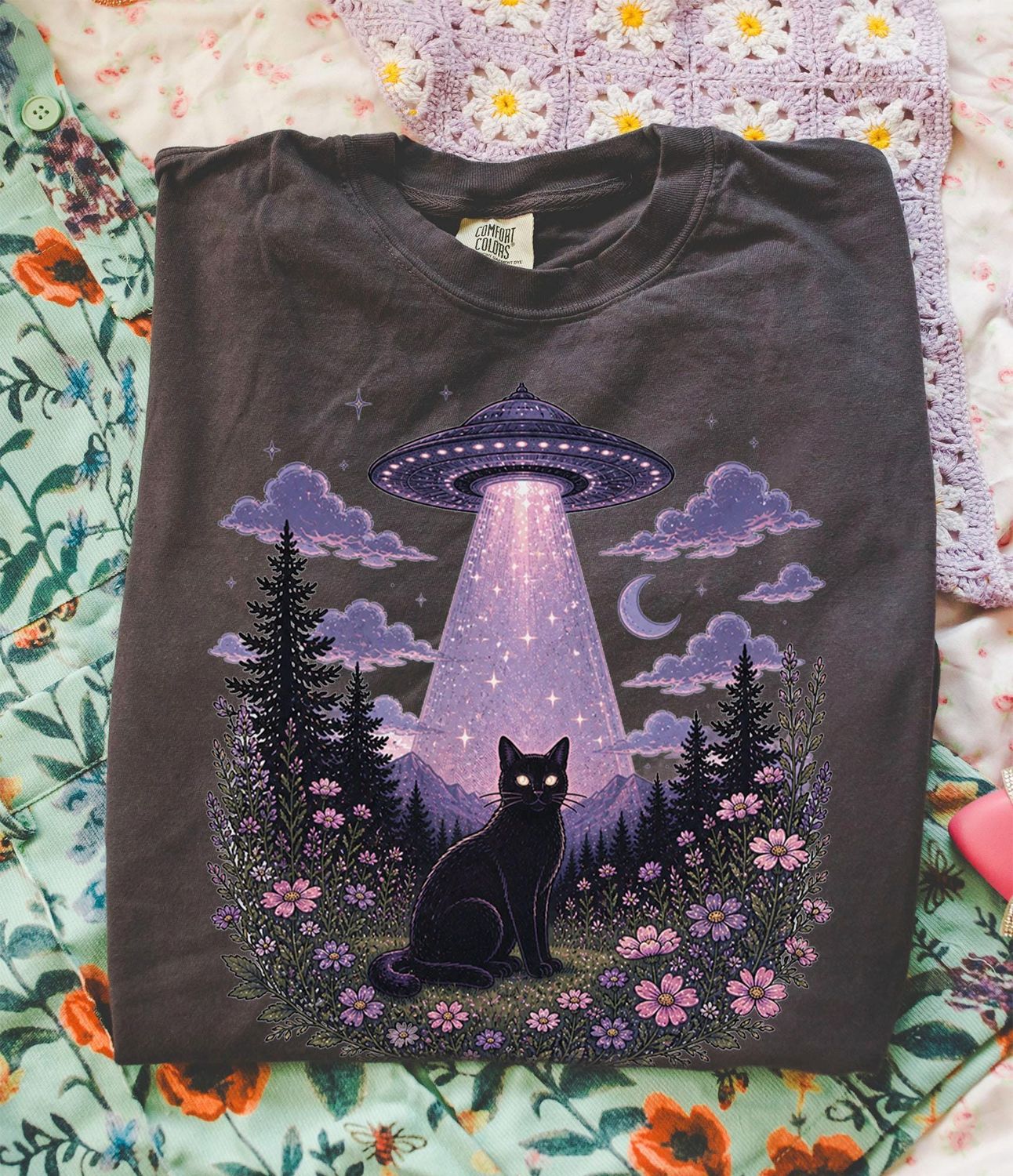 UFO Alien Abduction Cat T Shirt