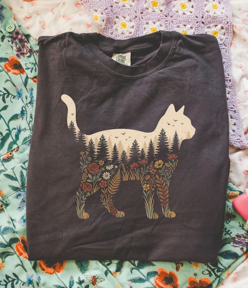 Cat Wildflower Graphic T-shirt
