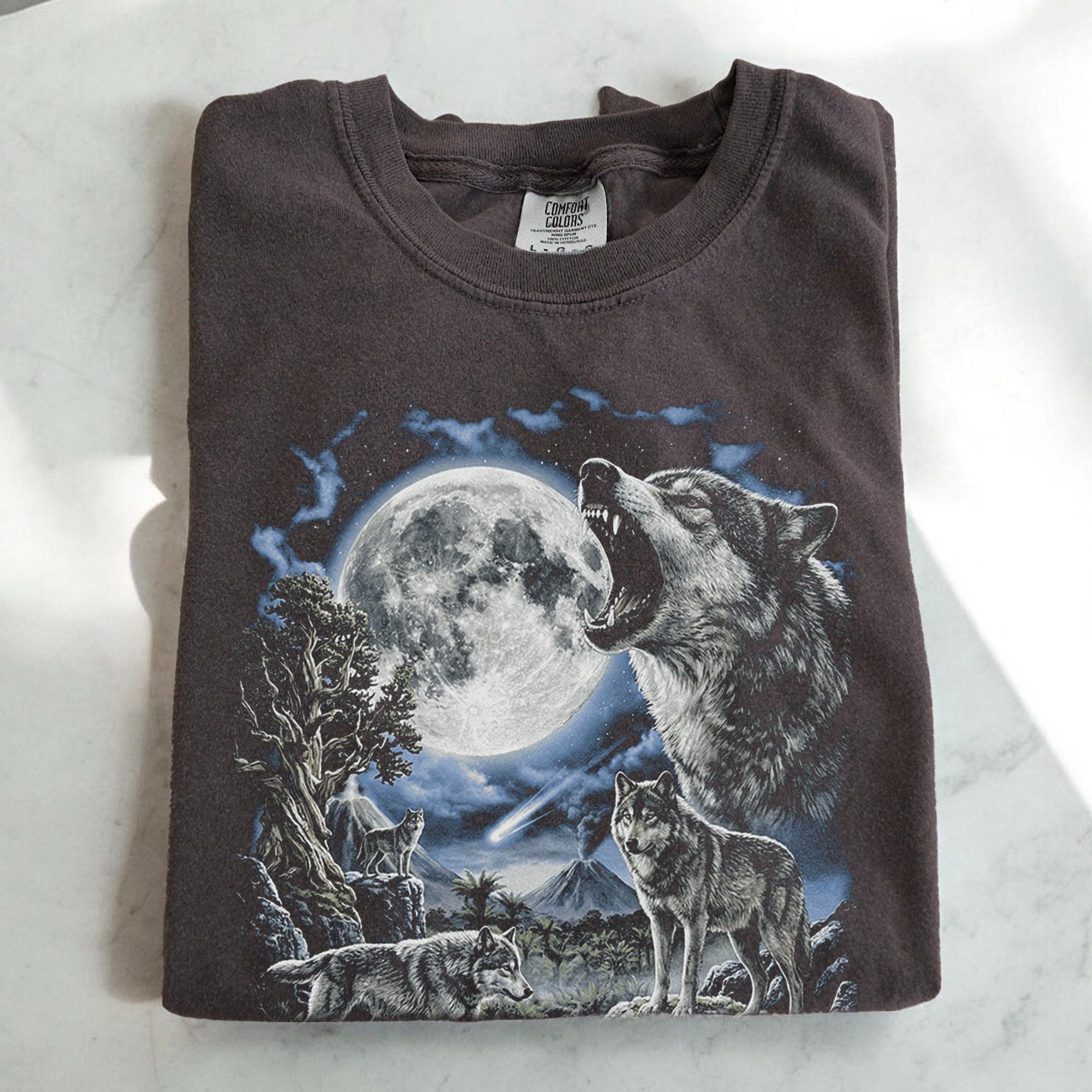 Vintage Wolf Moon T-Shirt, Wolf Graphic Tee, Gothic Nature Tshirt, Moonlight Wolf Shirt, Cottagecore Animal Tee, Retro Wilderness Shirt