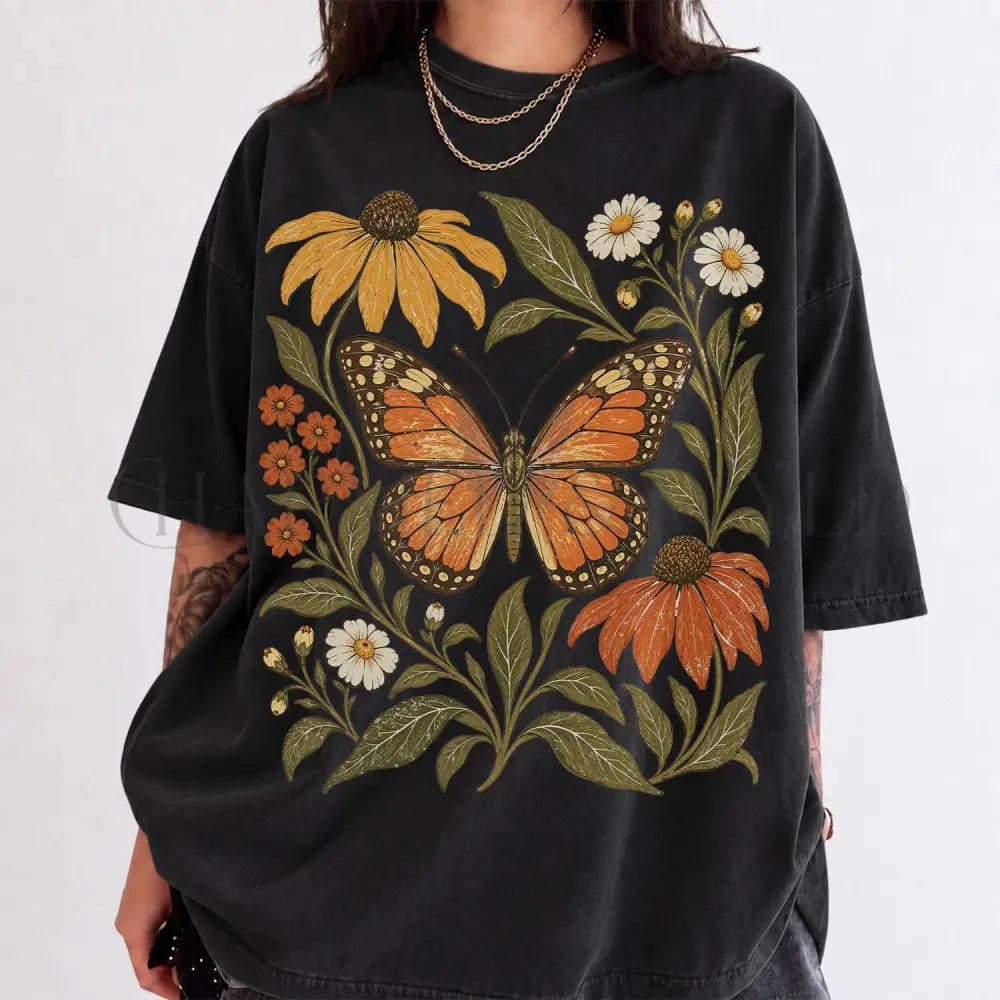 Monarch Butterfly Comfort Colors T-Shirt - Black / S - T-Shirt