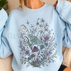 Mystic Moth Graphic Sweatshirt - Light Blue / S - Sweatshirt