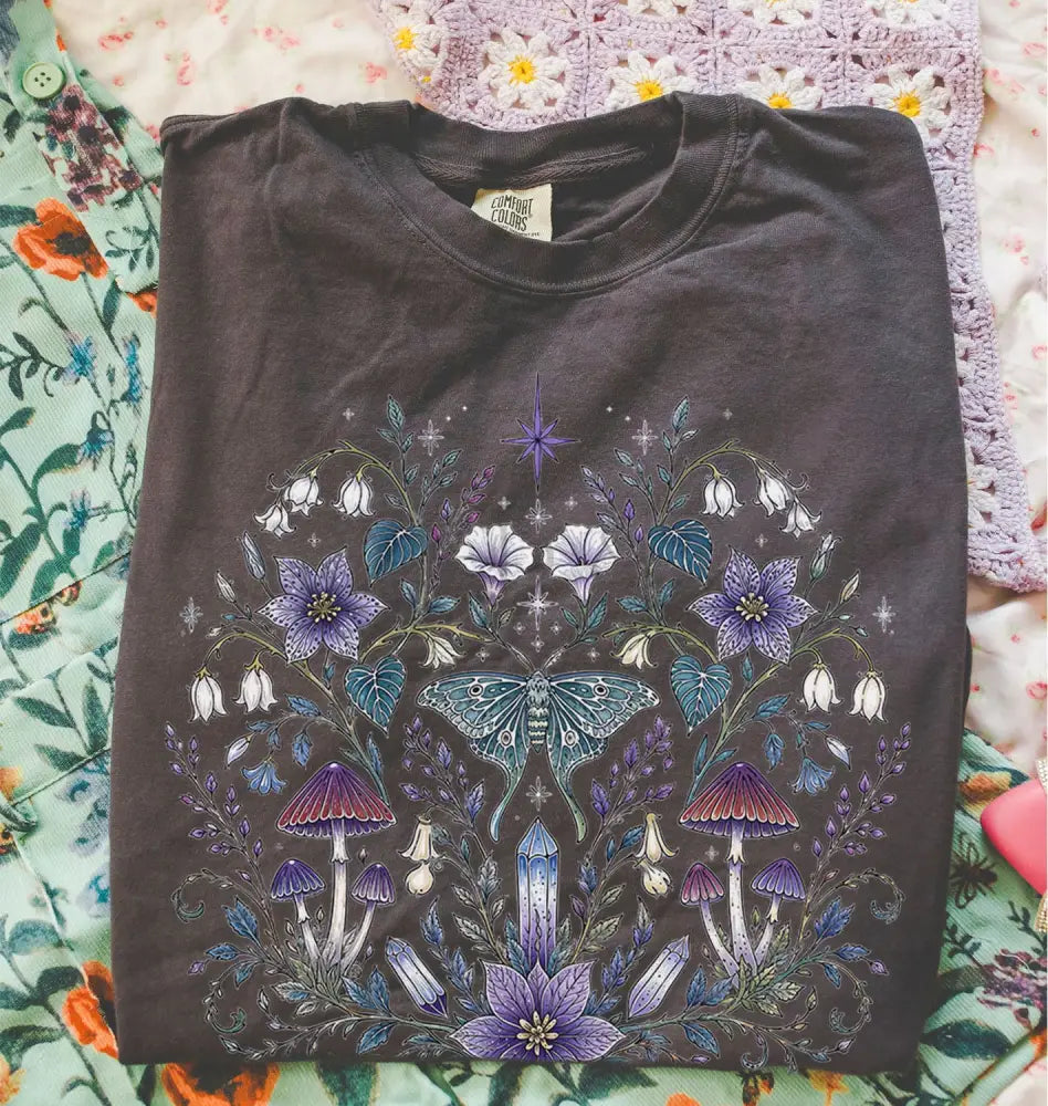 Mystical Butterfly T-Shirt - Pepper / S - T-Shirt