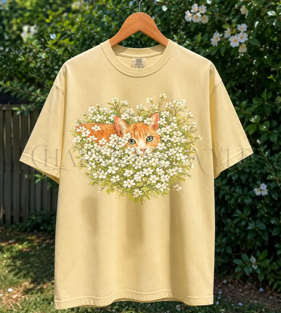 Orange Cat Wildflower T-Shirt - Butter / S - T-Shirt