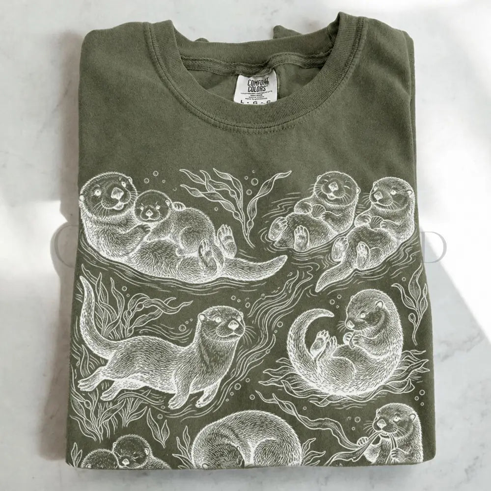 Otter Graphic T-Shirt - Moss / S - T-Shirt