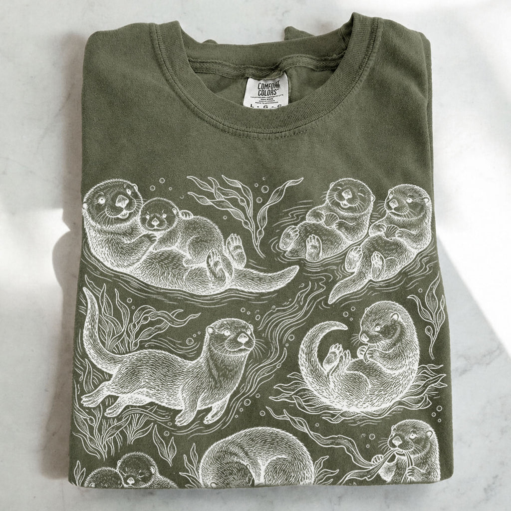 Otter Graphic T-Shirt