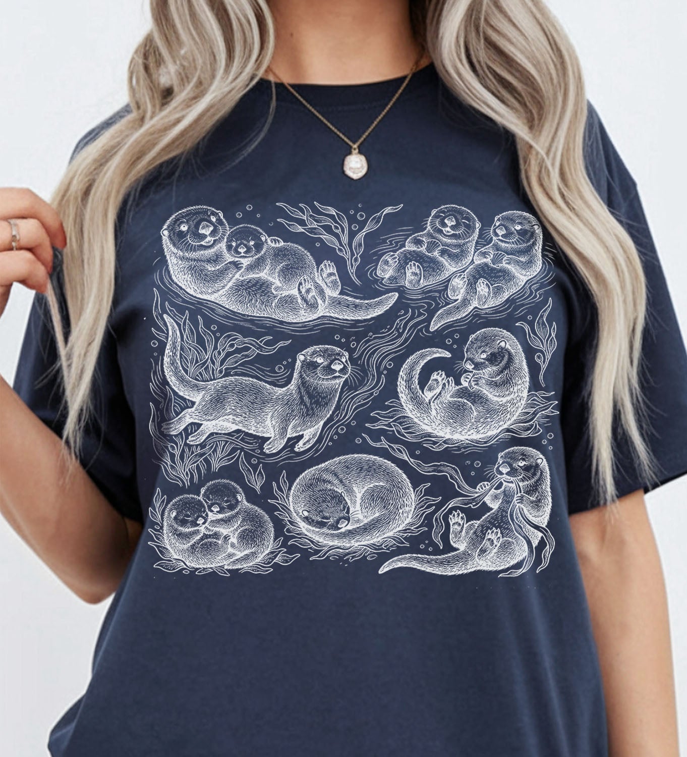Otter Graphic T-Shirt