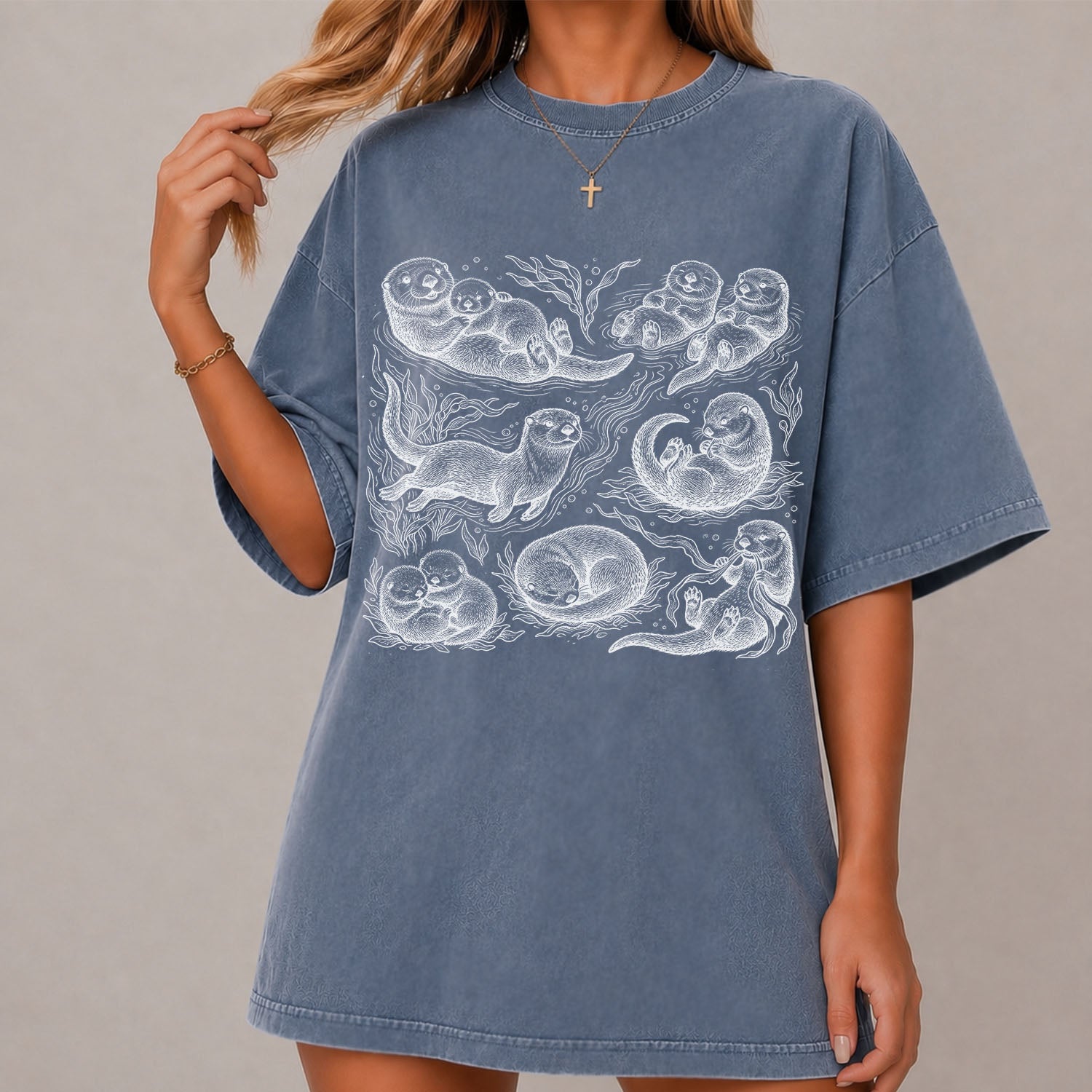 Otter Graphic T-Shirt