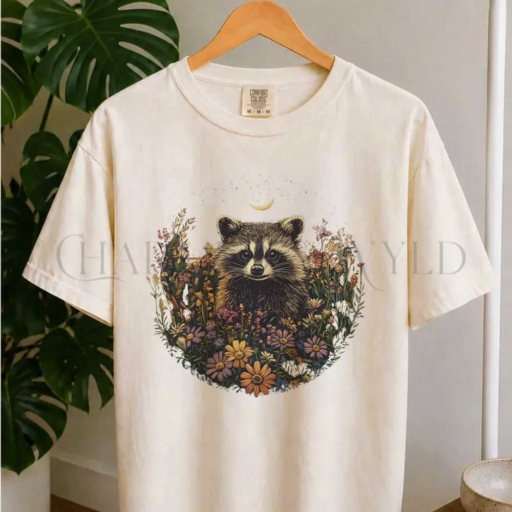 Raccoon Wildflower T-Shirt - Ivory / S - T-Shirt