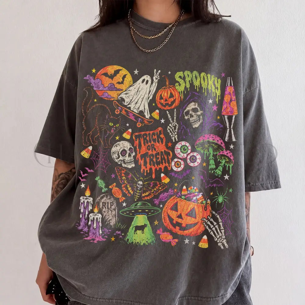 Retro Spooky Halloween Comfort Colors T-Shirt - Pepper / S - T-Shirt