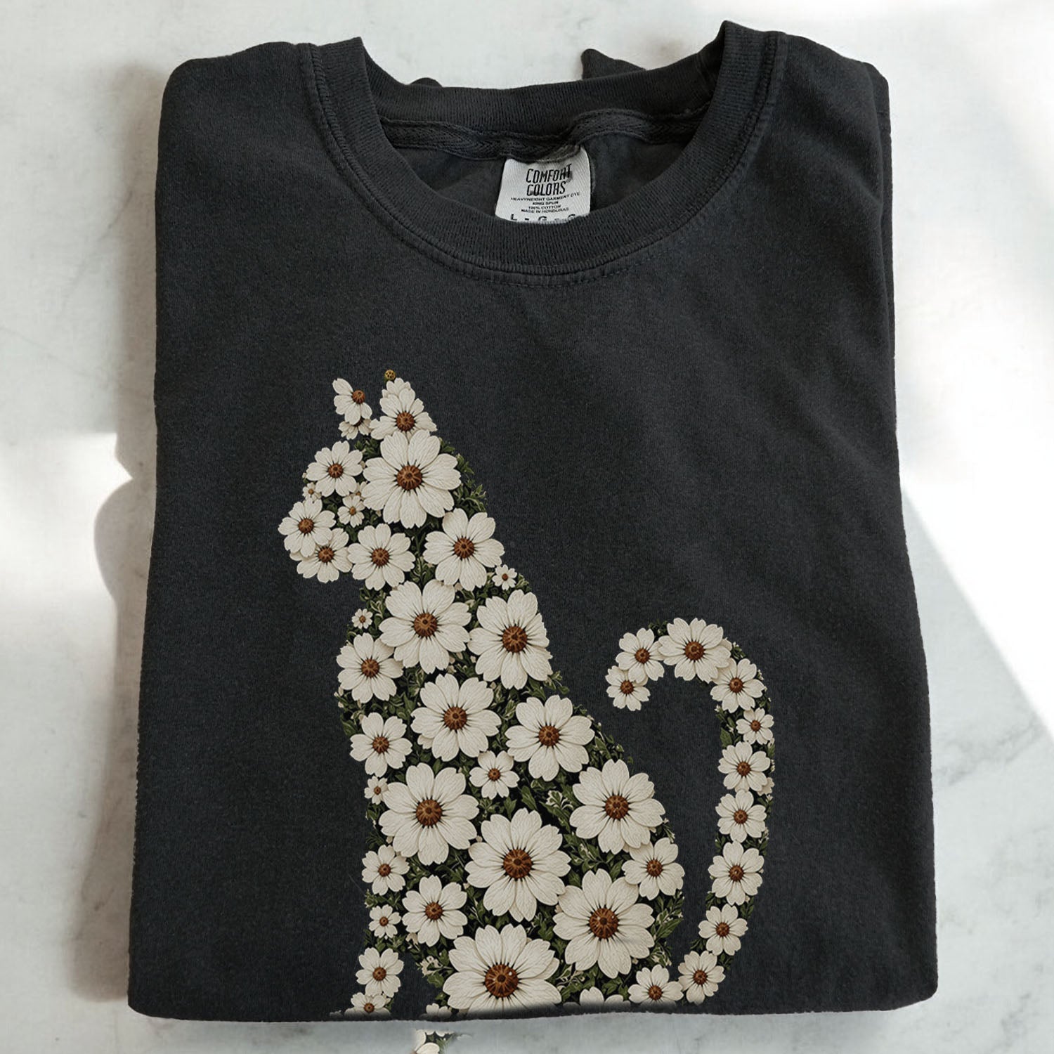 Daisy Cat Floral Graphic T-Shirt