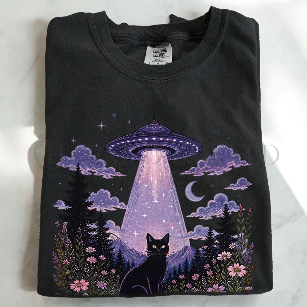 UFO Alien Abduction Cat T Shirt - T-Shirt
