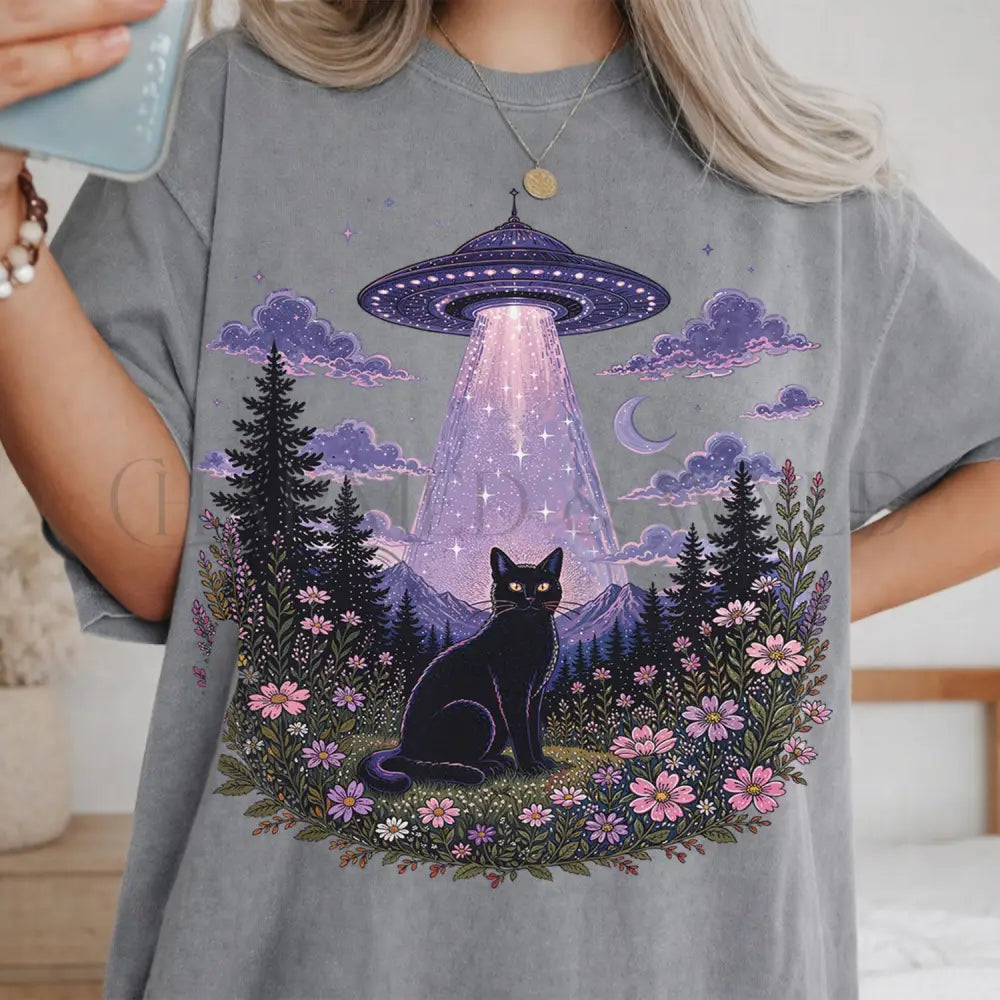 UFO Alien Abduction Cat T Shirt - Grey / S - T-Shirt