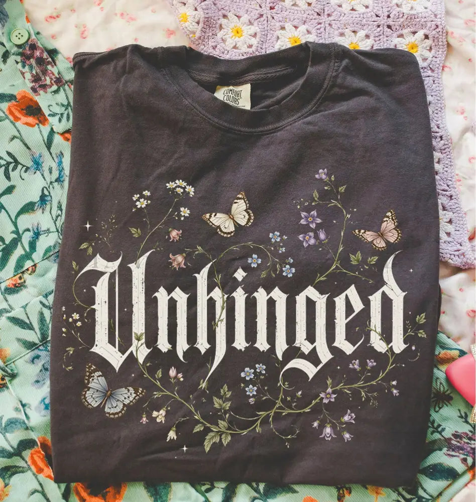 Unhinged Wildflower Graphic T-Shirt - Pepper / S - T-Shirt