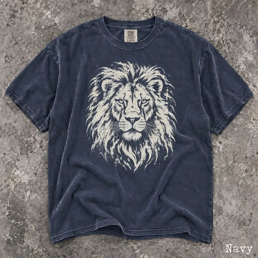 Vintage Lion Comfort Colors T-Shirt - Navy / S - T-Shirt