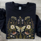 Whimsical Moth Wildflower Sweatshirt - Black / S - Sweatshirt