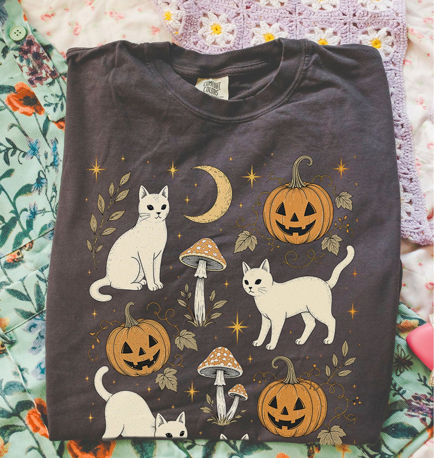 White Cat Pumpkin Patch T-Shirt